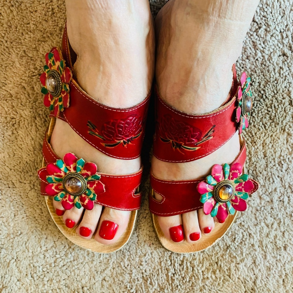 Fabulous Red Size 7 Leather Molded Adjustable Straps Slides/Mules by L’ Artiste